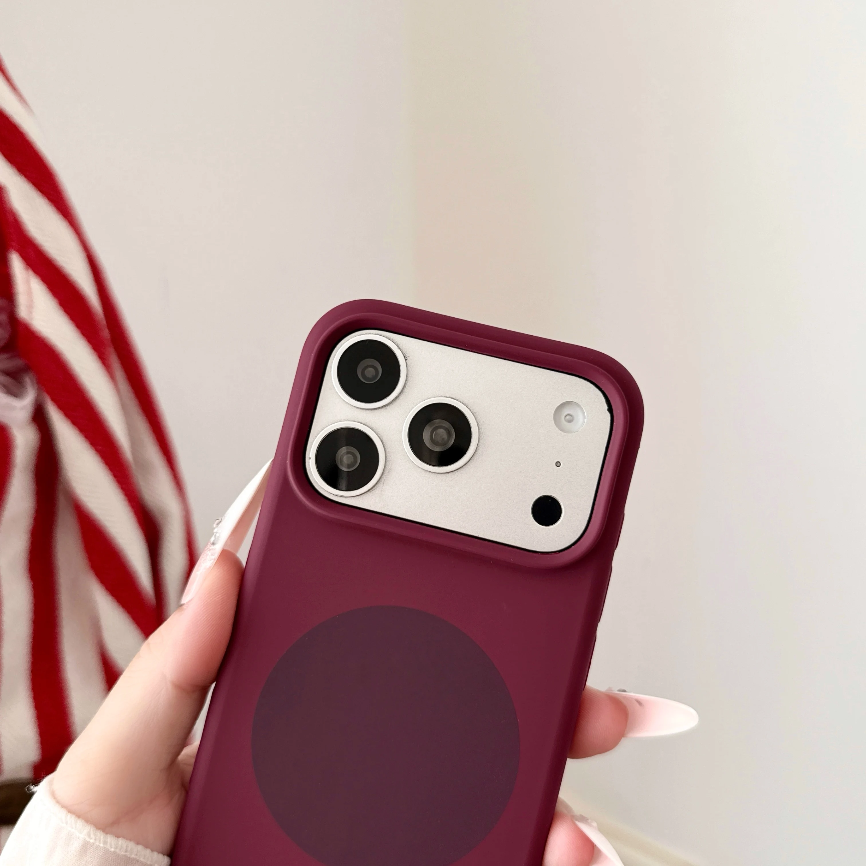 Fashion Magnetic Wireless Char - Liquid Silicone Magnetic Phone Case review and price